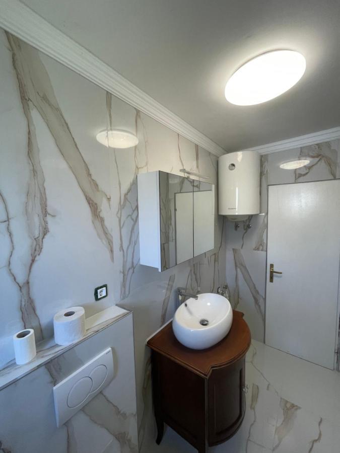 Ferienwohnung Apartman Nela Poreč Exterior foto